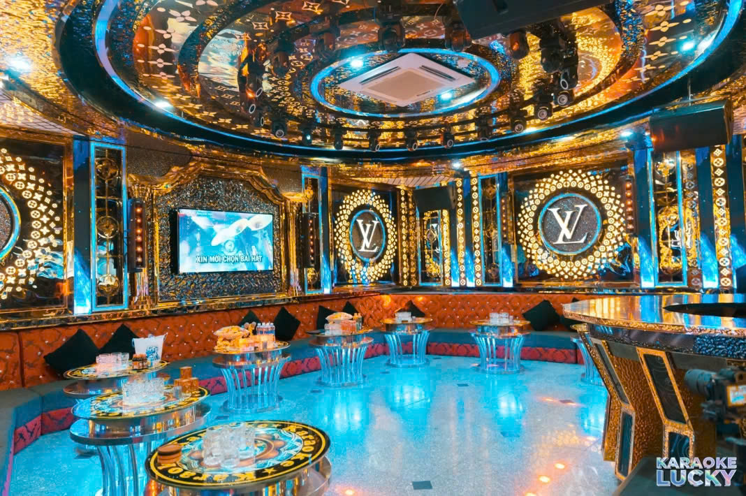 Lucky KTV Karaoke Phòng Đẹp Quận 6 (第六区的美丽房间)